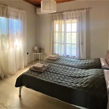 Dom wakacyjny Alexandra's Boutique House Kato Garouna