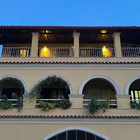 Alexandra's Boutique House