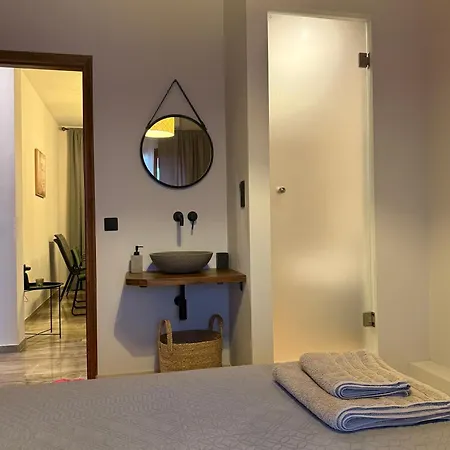 Alexandra's Boutique House * Kato Garouna