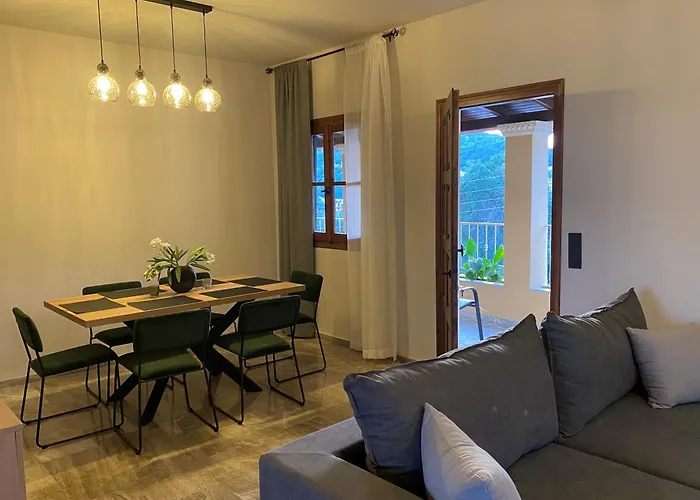 בית נופש Alexandra's Boutique House *