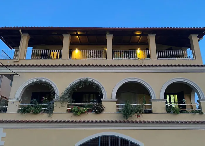 Alexandra's Boutique House