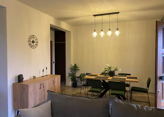 Alexandra's Boutique House בית נופש