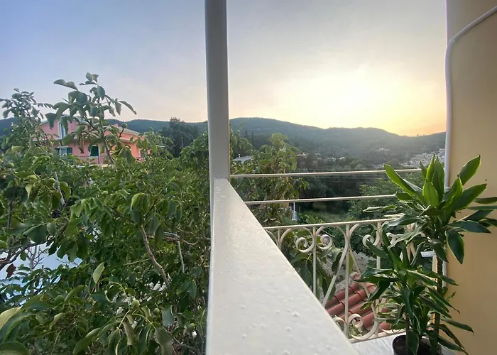 Alexandra's Boutique House בית נופש *