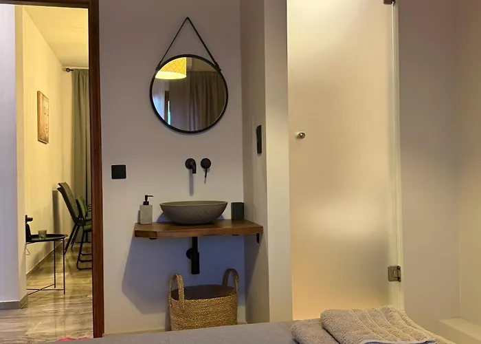 Alexandra's Boutique House * Kato Garouna