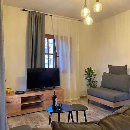 Alexandra's Boutique House Tatil Evi