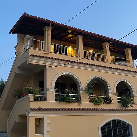 Alexandra's Boutique House Prázdninový dům